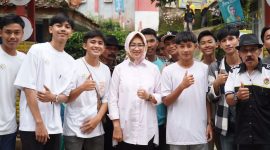 Remaja di Cilograng, Kabupaten lebak mendukung pencalonan Airin di Pemilihan Gubernur (Pilgub) 2024, Rabu (17/5/2023).
