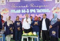 Airin Rachmi Diany saat menghadiri acara Milad Ke-3 Ikatan Pendidik Al-Quran (IPQ) Kota Tangerang Selatan, di Serpong Utara, Minggu (24-9-2023) 
