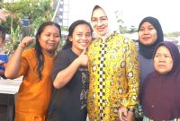 Airin Rachmi Diany mengunjungi objek wisata Situ Kelapa Dua, di Kecamatan Kelapa Dua, Kabupaten Tangerang, Sabtu (16/9/2023).