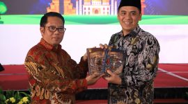 Wakil Menteri Agama, H Saiful Rahmat Dasuki saat melaunching buku “Ensiklopedia Seni Budaya Islam di Nusantara” pada acara Rakor Direktorat Penerangan Agama Islam di Jakarta, Rabu (28/02/2024).