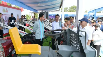 Tanam Jagung Bersama Polri, Wapres Tekankan Pentingnya “Kerja Keroyokan” untuk Perkuat Kemandirian Pangan Nasional