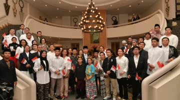 Diaspora Indonesia di Afrika Selatan Sambut Kedatangan Wapres Gibran di Johannesburg