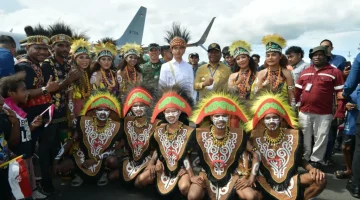 Kunjungan Kerja ke Manokwari, Wapres Gibran Tegaskan Arahan Presiden Prabowo untuk Percepatan Pembangunan Papua