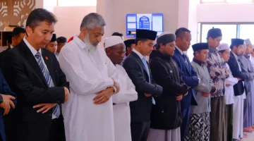 Wapres Gibran Bertemu Santri Indonesia dan Salat Berjamaah di Masjid ud-Dhuha Johannesburg