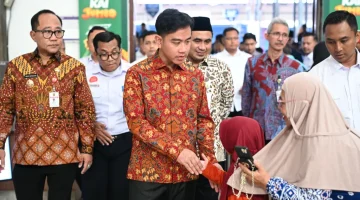 Tinjau Stasiun Tawang, Wapres Tekankan Pelayanan Prima untuk Pemudik Nataru