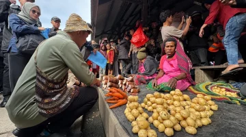 Tinjau Pasar Potikelek Wamena, Wapres Dukung Peran Mama-Mama Penopang Ekonomi Keluarga