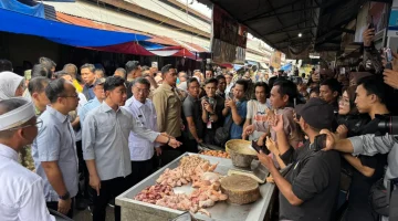 Wapres Gibran Tinjau Pasar Cikurubuk, Pastikan Harga Pangan Stabil dan Pasokan Aman